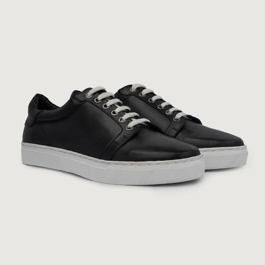 Carter Runn Weiße Leder-Sneaker