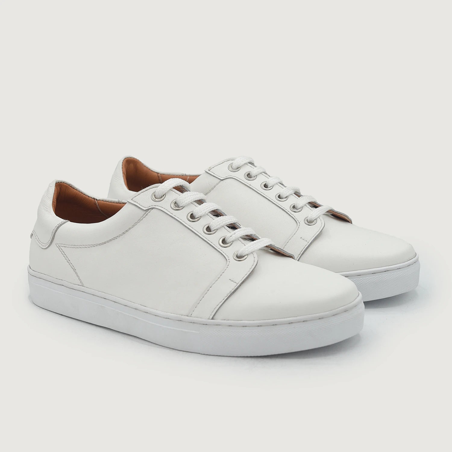 Carter Runn Weiße Leder-Sneaker