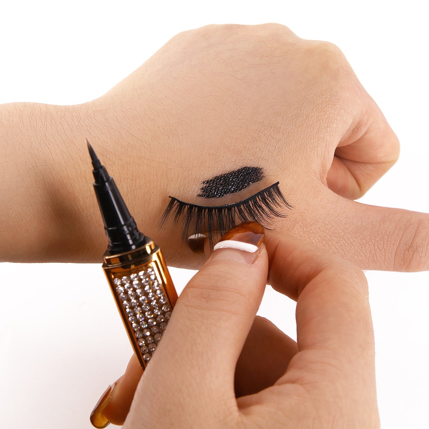 Magischer selbstklebender flüssiger Eyeliner