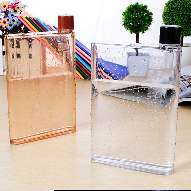 Modische Flasche Wasser
