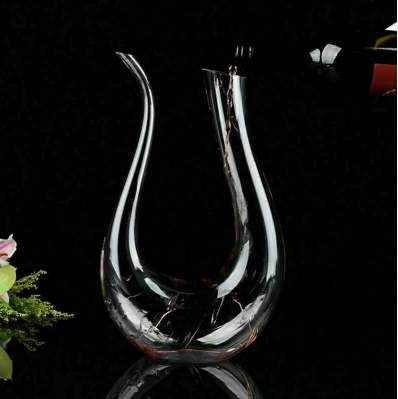 Elegante U-förmige 1500-ml-Weinkaraffe aus Kristall